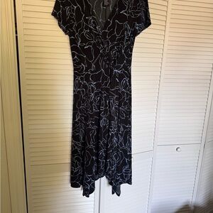 Perceptions Black and White Asymmetrical Dress